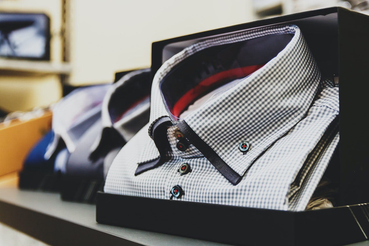 Koszule firmowe – elegancja i profesjonalizm w jednym